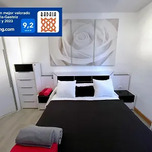 A Puertas De La Catedral 90m2 Con Garaje Apartamento